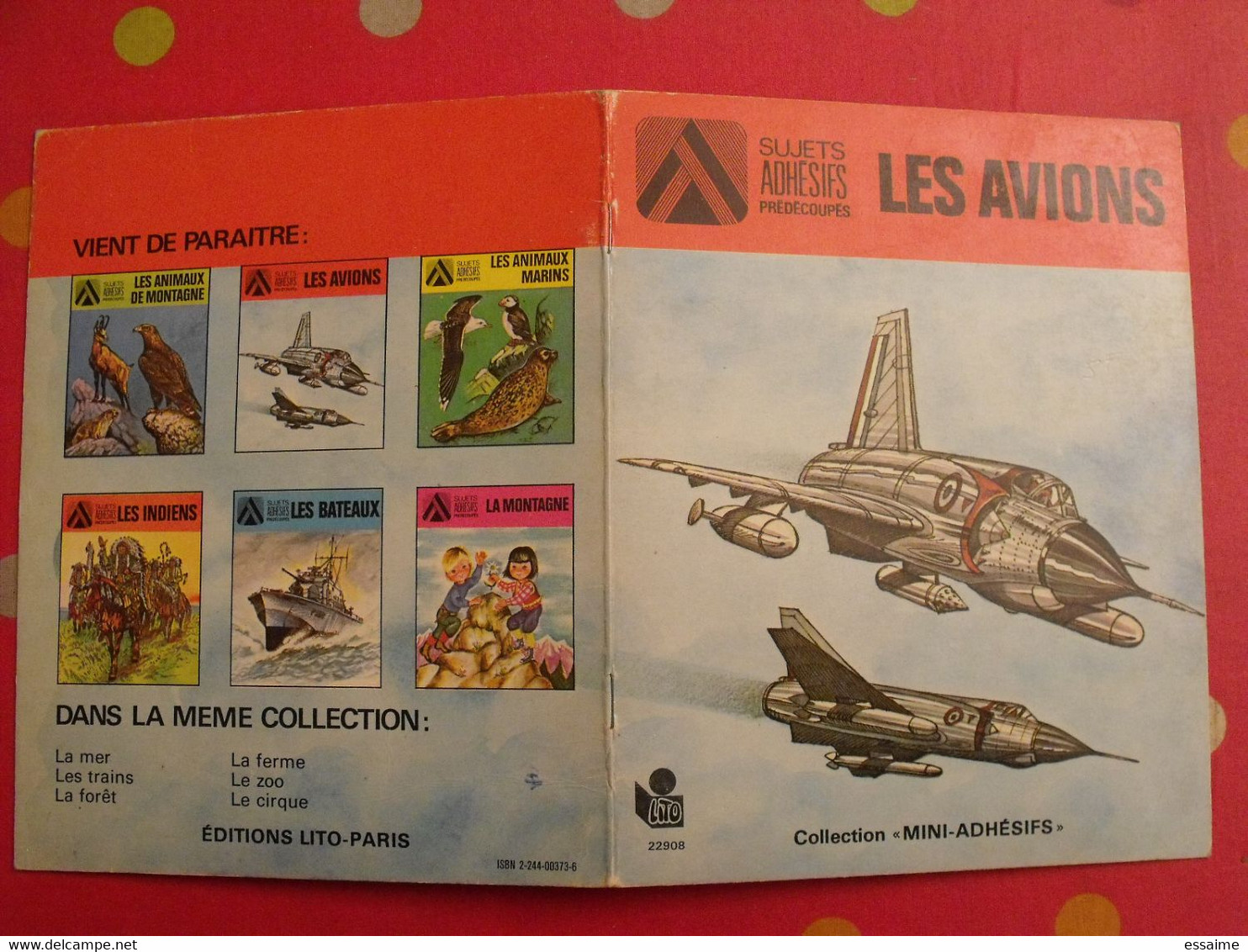 Album D'images Collées Lito-Paris. Les Avions. Complet. 1976 - Disney