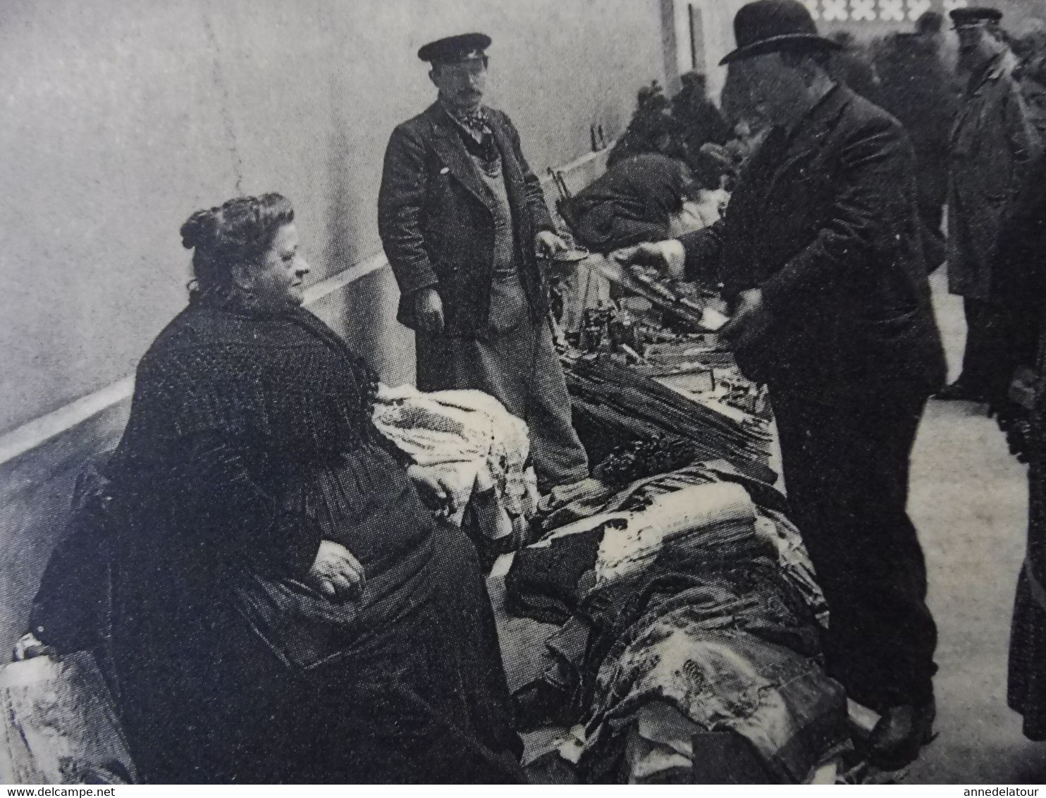 CPA  (reproduction)  Marchands Fripiers Au Marché Du Temple à Paris - Shopkeepers