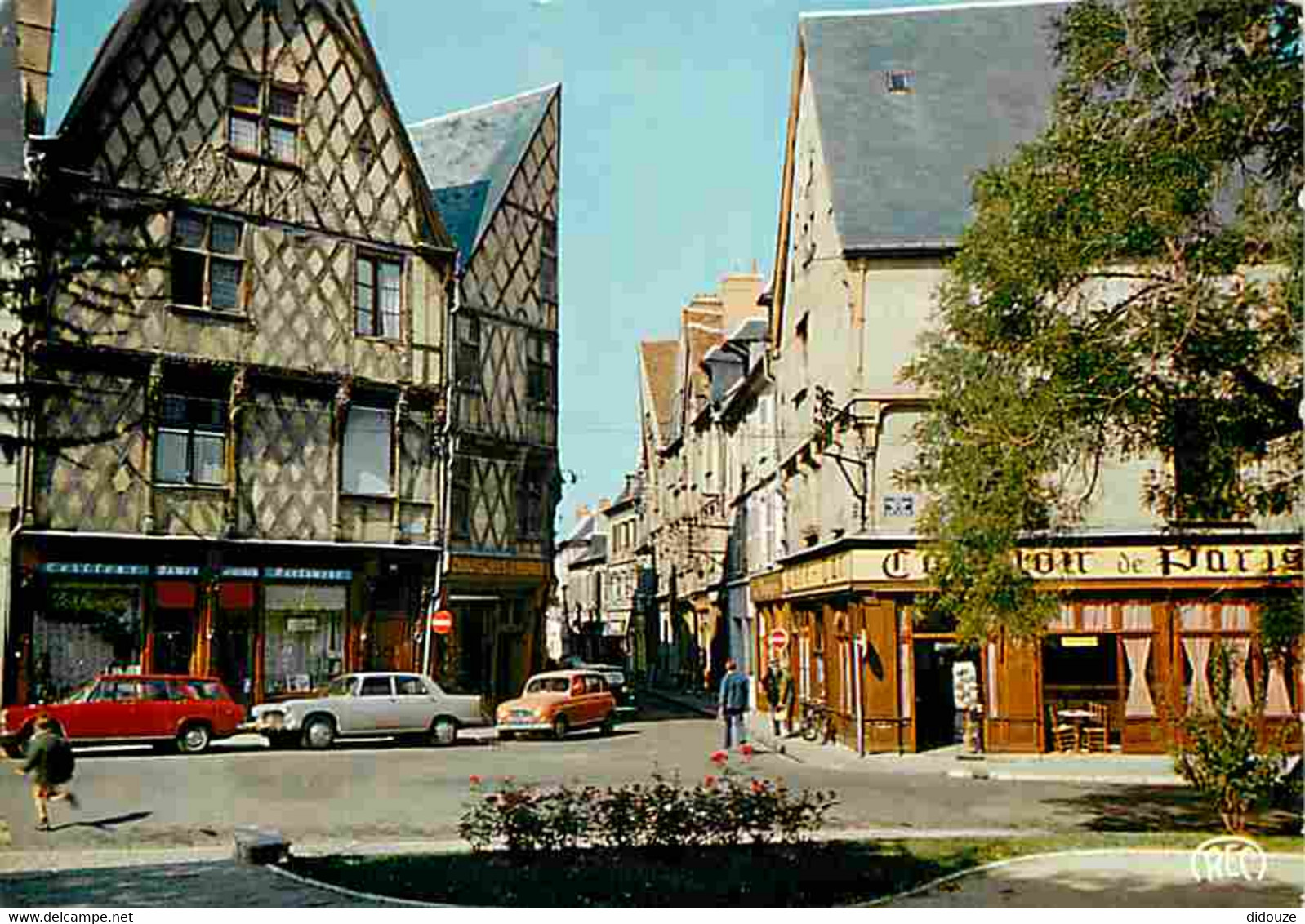 Automobiles - Petit Plan - Bourges - Place Gordaine - Maisons Anciennes - CPM - Voir Scans Recto-Verso - Voitures De Tourisme