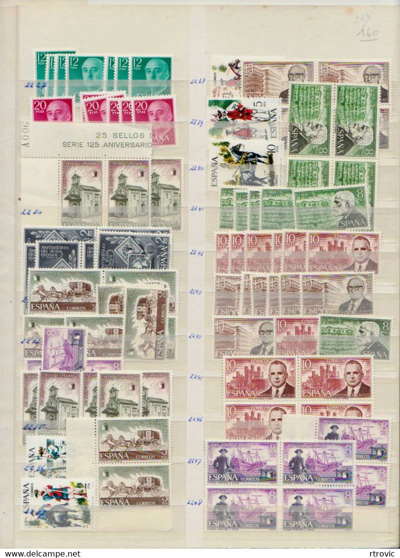 Espagne enorme Stock de timbres MNH des années 1969 à 1982 - Vendu sans le classeur