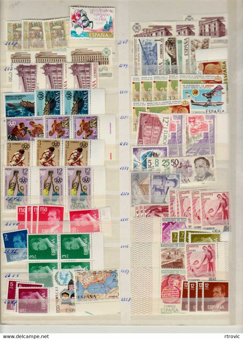 Espagne enorme Stock de timbres MNH des années 1969 à 1982 - Vendu sans le classeur