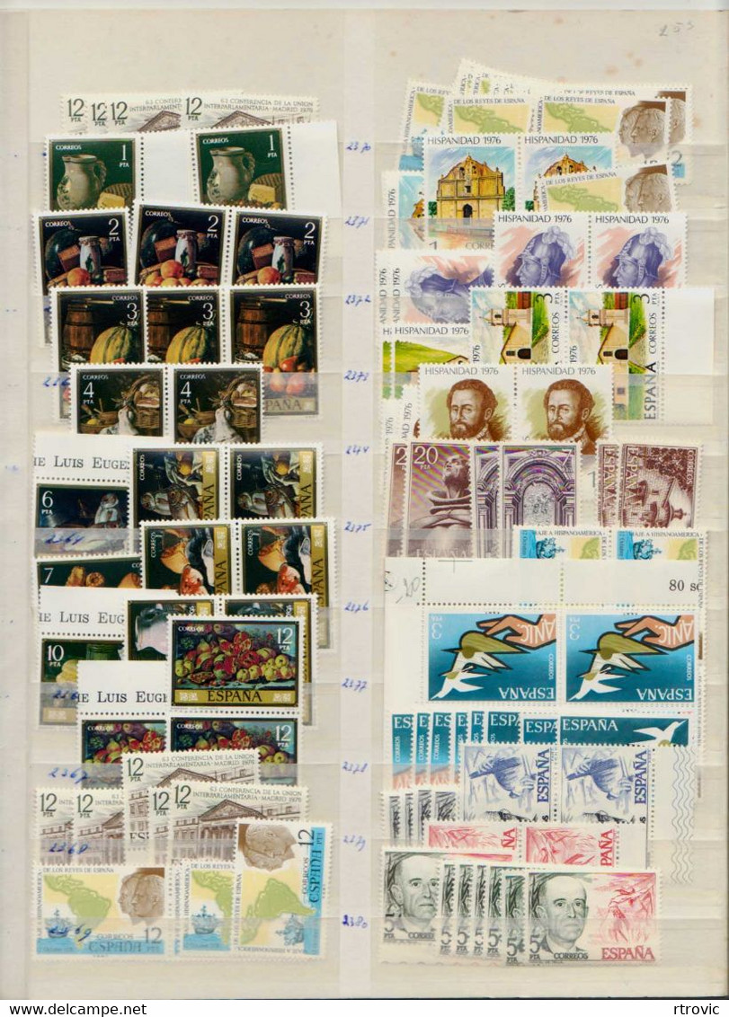 Espagne enorme Stock de timbres MNH des années 1969 à 1982 - Vendu sans le classeur