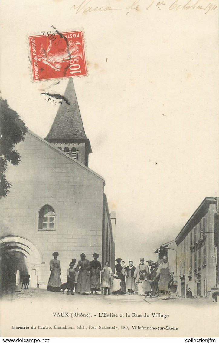 CPA FRANCE 69 " Vaulx, L'église Et La Rue Du Village" - Vaux-en-Velin