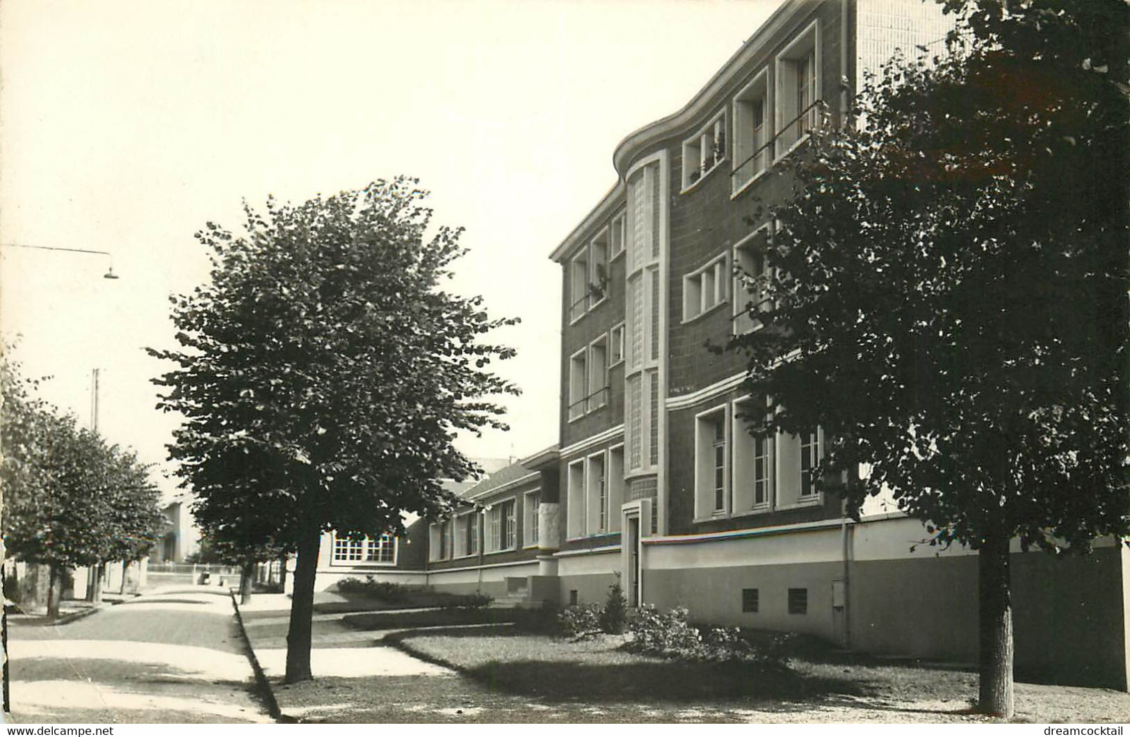 Photo Cpsm 95 VILLIERS-LE-BEL. Ecole Des Filles - Villiers Le Bel