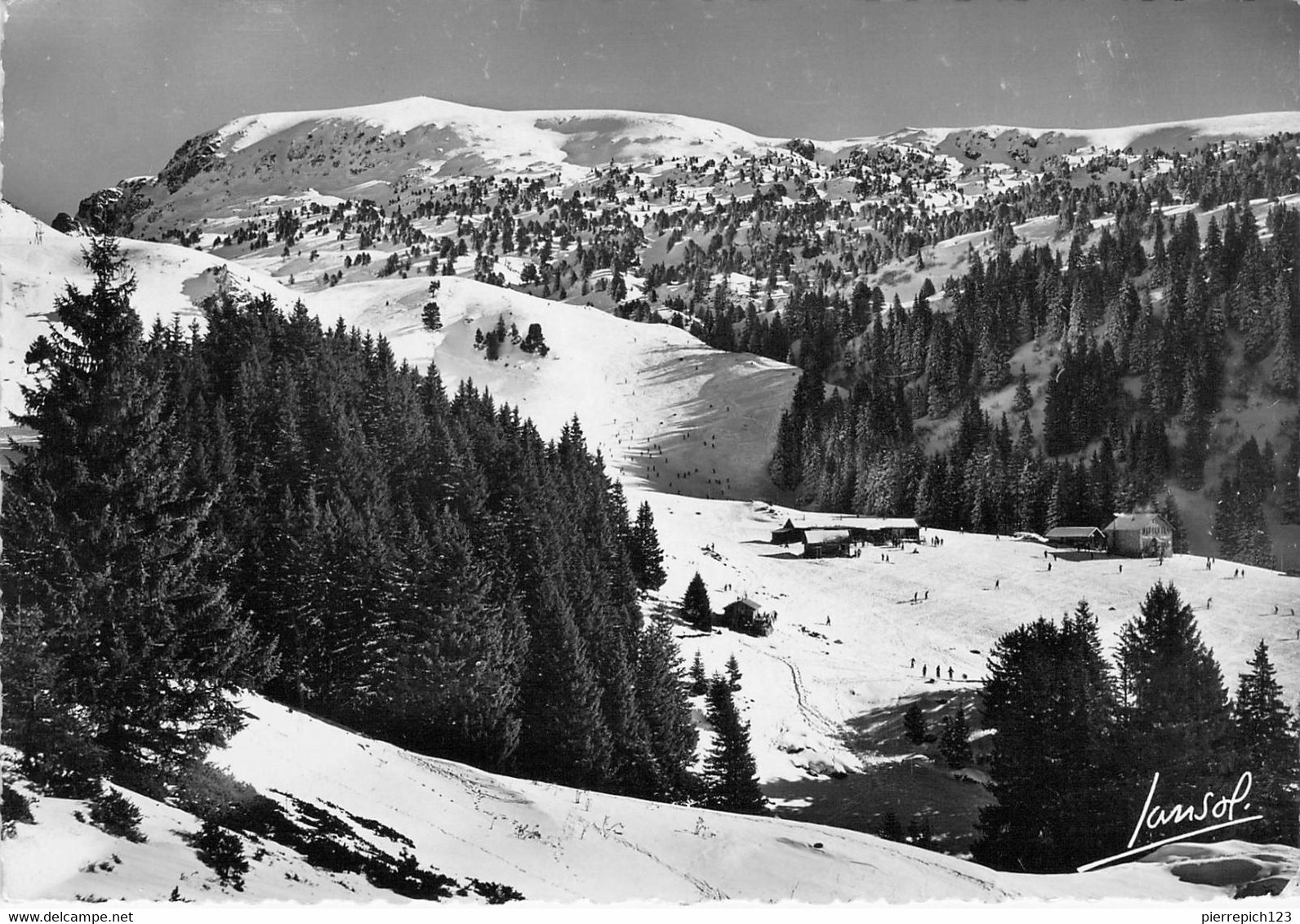 38 - Chamrousse - Vue Générale - Les Chalets Et La Croix De Chamrousse - Chamrousse