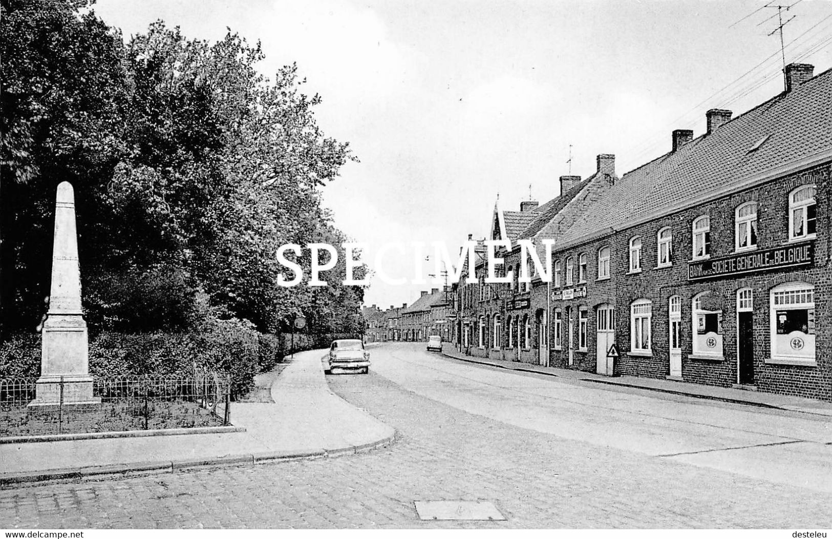 Westbroekstraat En 15de Linie Monument @ Merkem - Houthulst