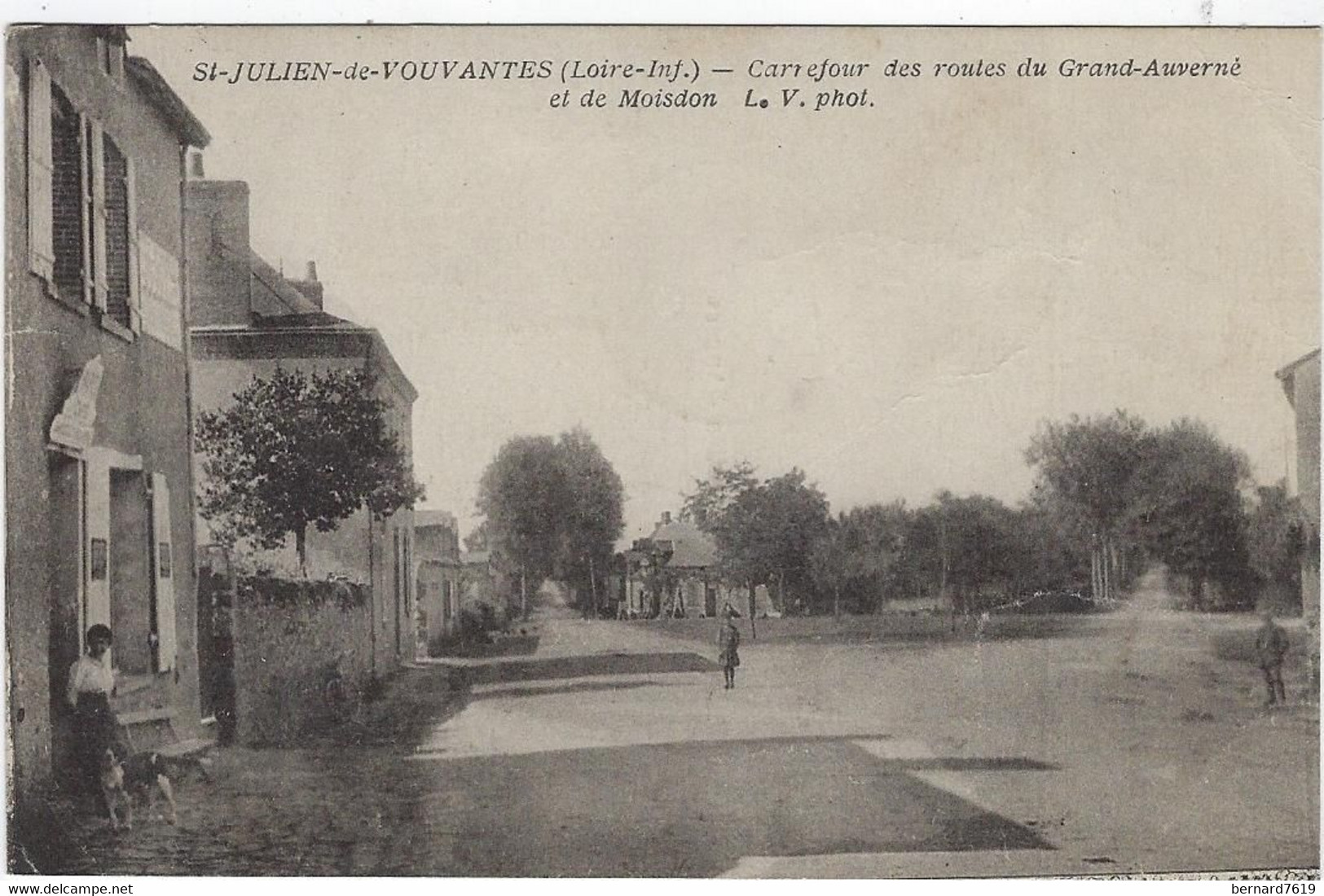 44  Saint Julien De  Vouvantes  -  Carrefour Des Routes Du Grand Auvergne Et De Moisdon - Saint Julien De Vouvantes