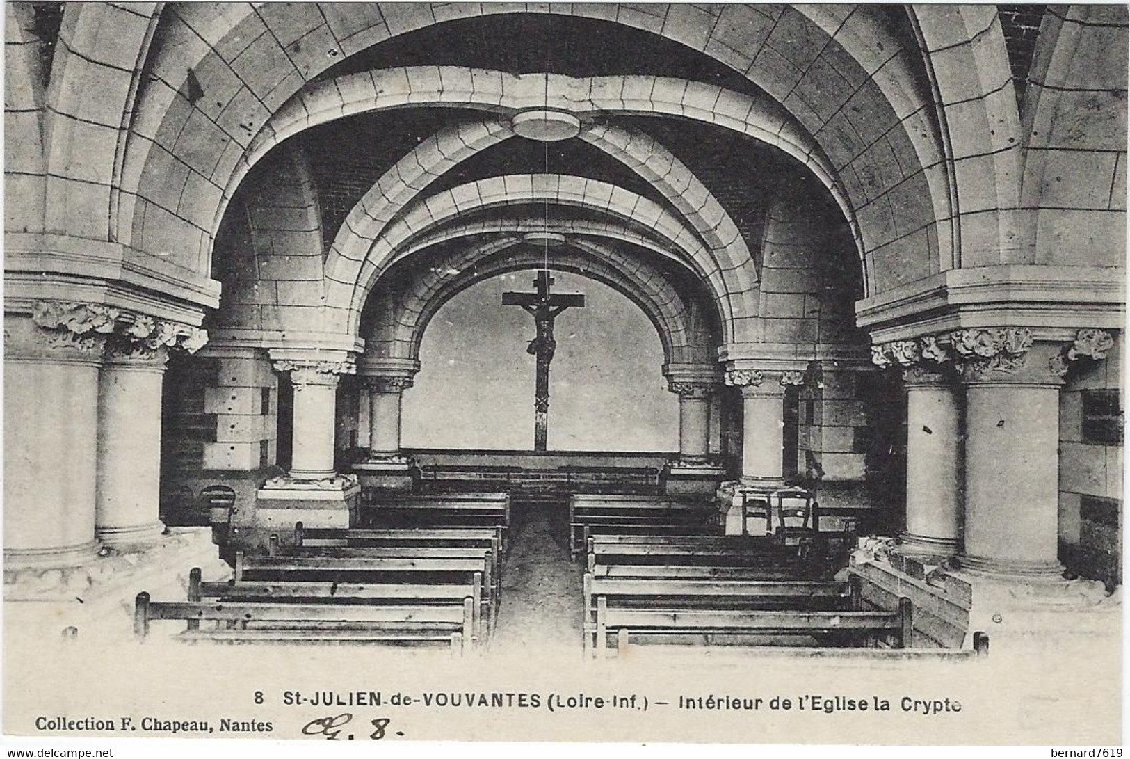 44  Saint Julien De  Vouvantes  - Interieur De L'eglise  La Crypte - Saint Julien De Vouvantes