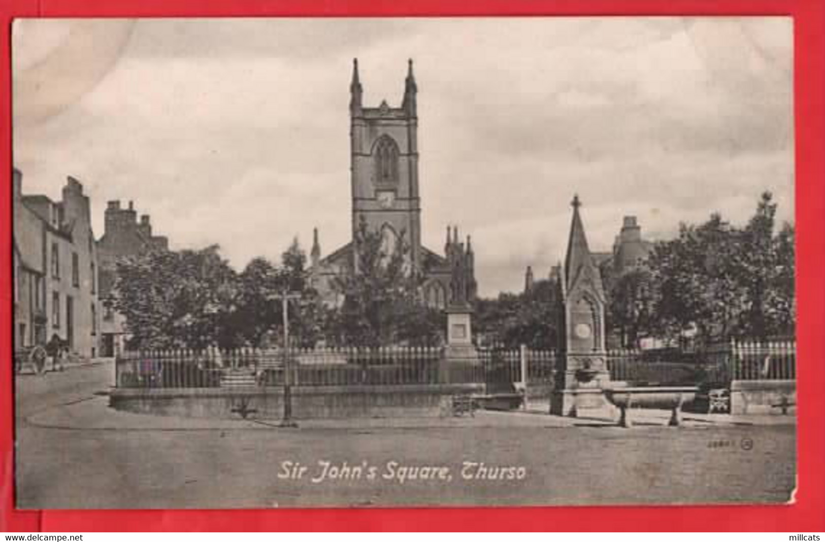 SCOTLAND  CAITHNESS   THURSO   ST JOHN'S SQUARE + WATER FOUNTAIN - Caithness