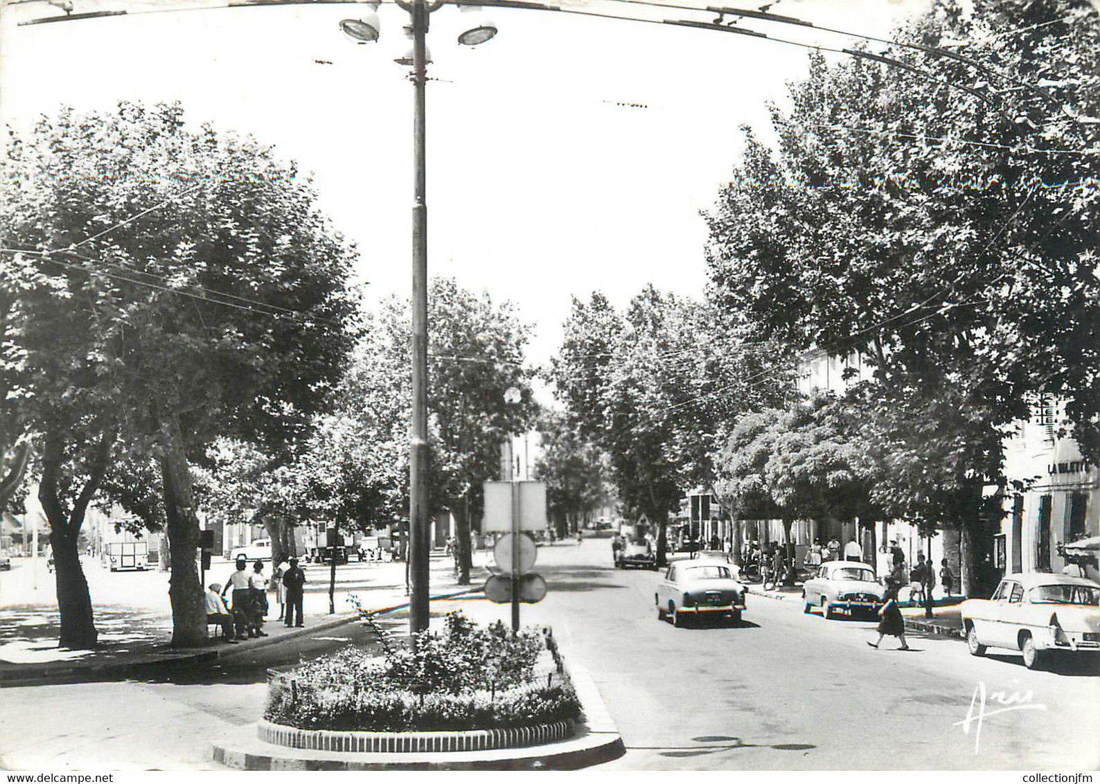 CPSM FRANCE 83 " La Valette Du Var, Rond Point De Lattre De Tassigny" - La Valette Du Var