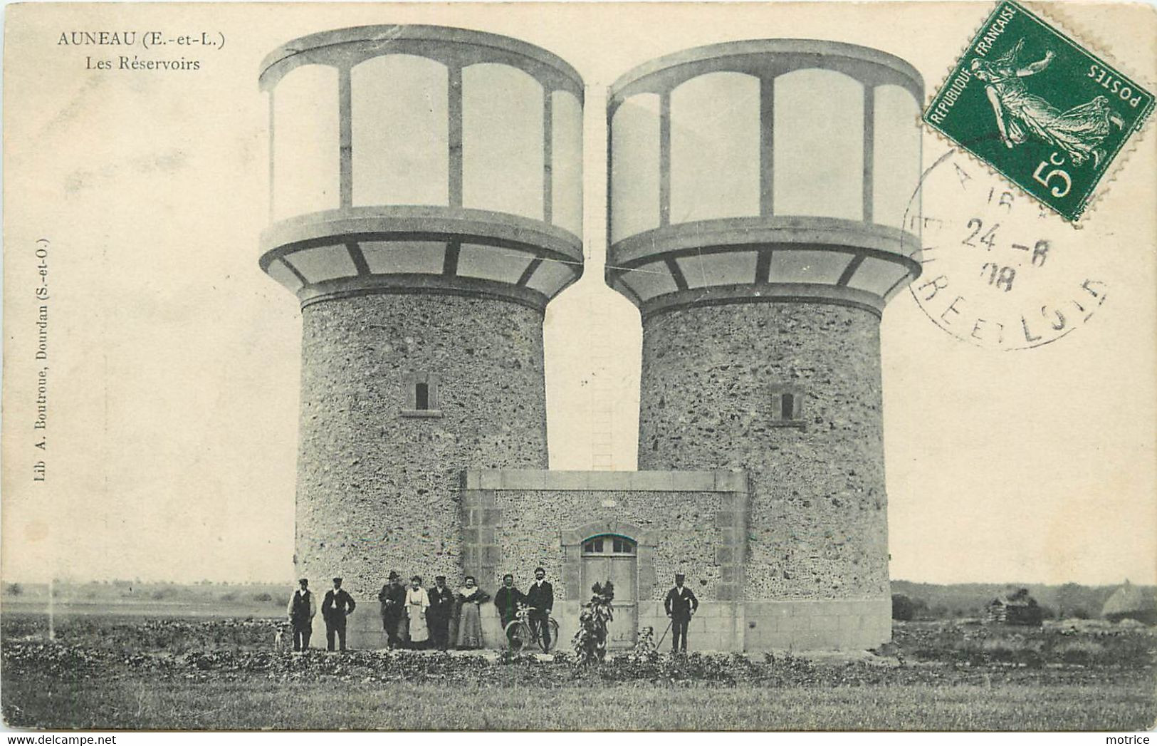 AUNEAU - Les Réservoirs, Château D'eau. - Water Towers & Wind Turbines