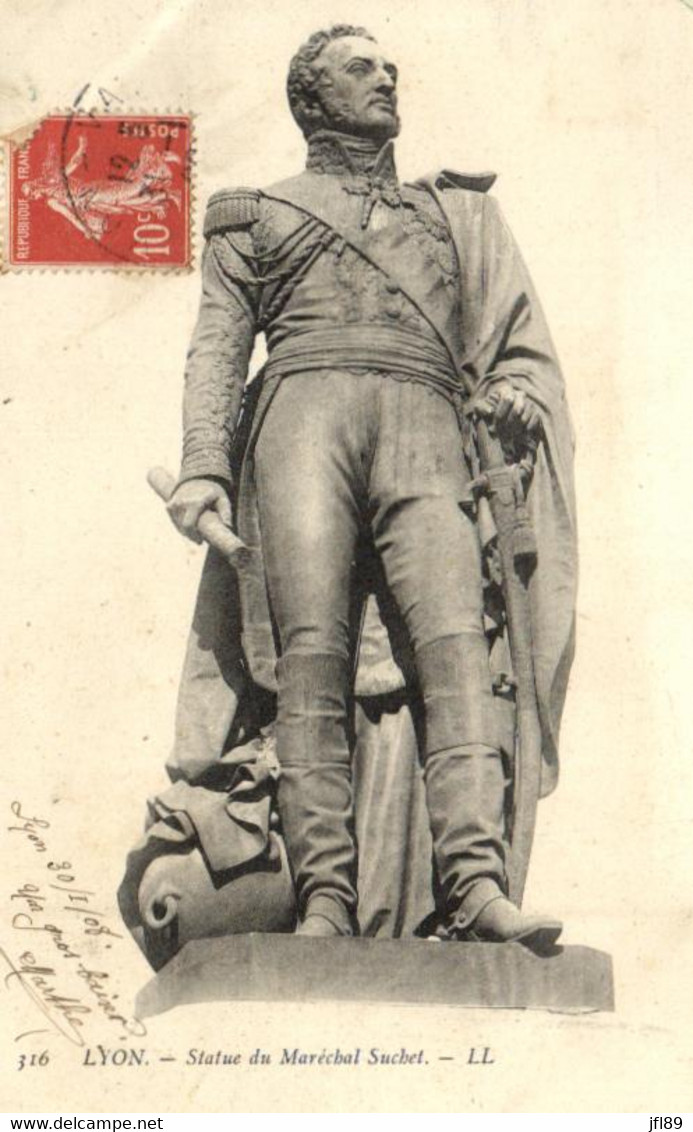 E 4542 - Statue Du Maréchal Suchet à Lyon (69) - Characters