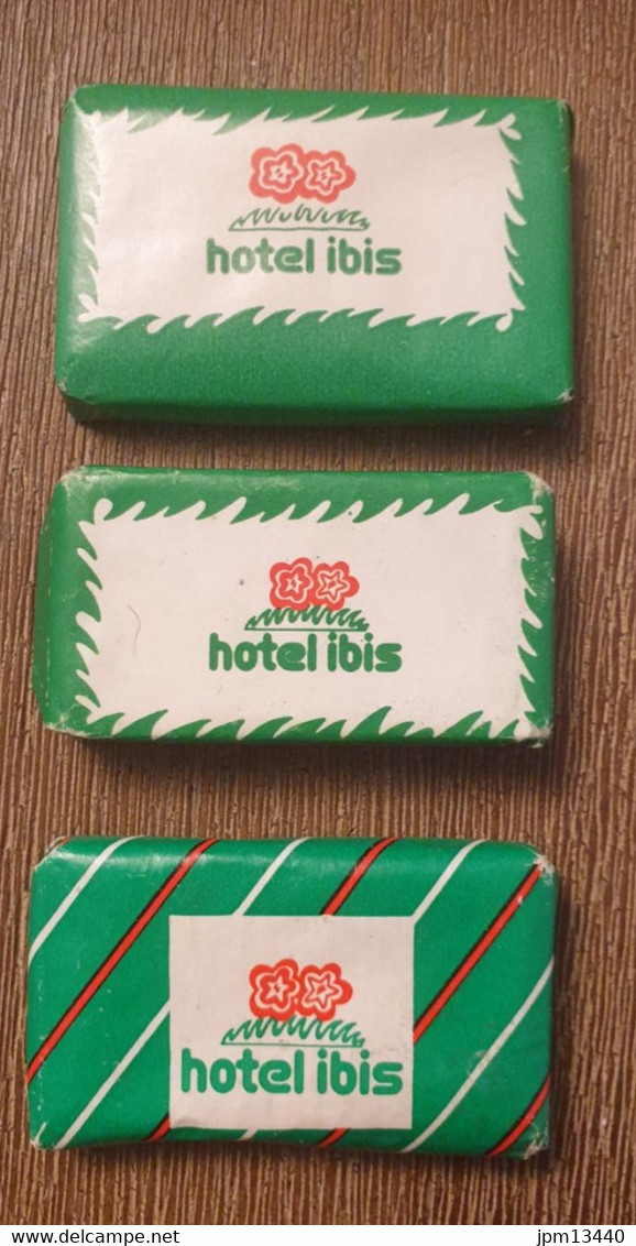 LOT DE 3 MINIS SAVONS HOTEL IBIS - Produits De Beauté