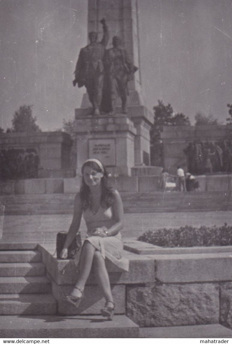 Old Real Original Photo - Sexy Young Girl In A Dress Posing - Ca. 13x8.5 Cm - Anonyme Personen