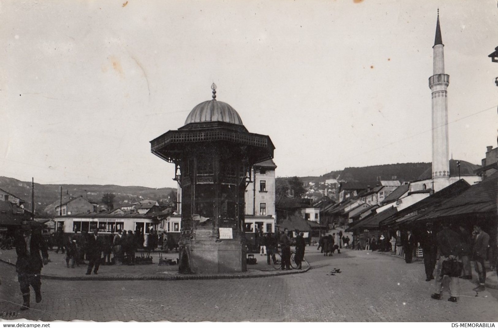 Sarajevo - Baščaršija , Mosque , Tram Strassenbahn - Bosnien-Herzegowina