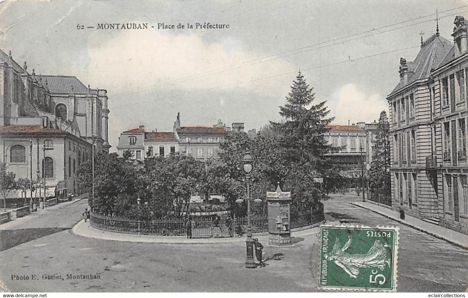 Montauban        82        Place De La Préfecture        ( Voir Scan) - Montauban
