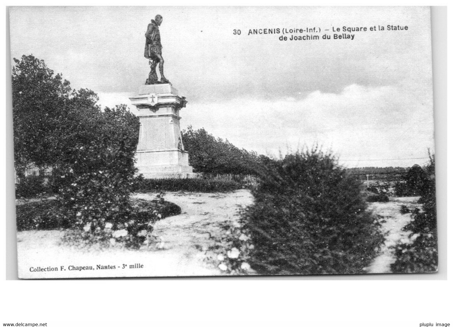 ANCENIS LE SQUARE ET LA STATUE DE JOACHIM - Ancenis