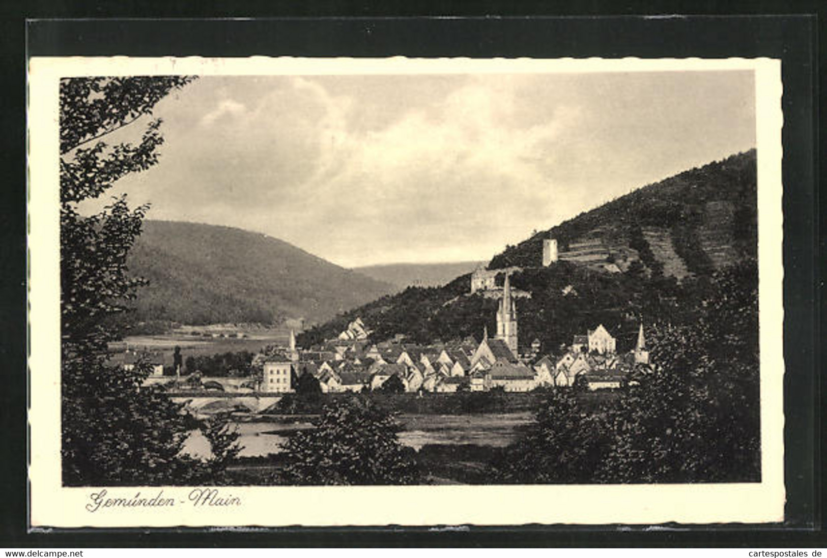 AK Gemünden / Main, Ortschaft Am Berg Mit Scherenburg - Gemuenden