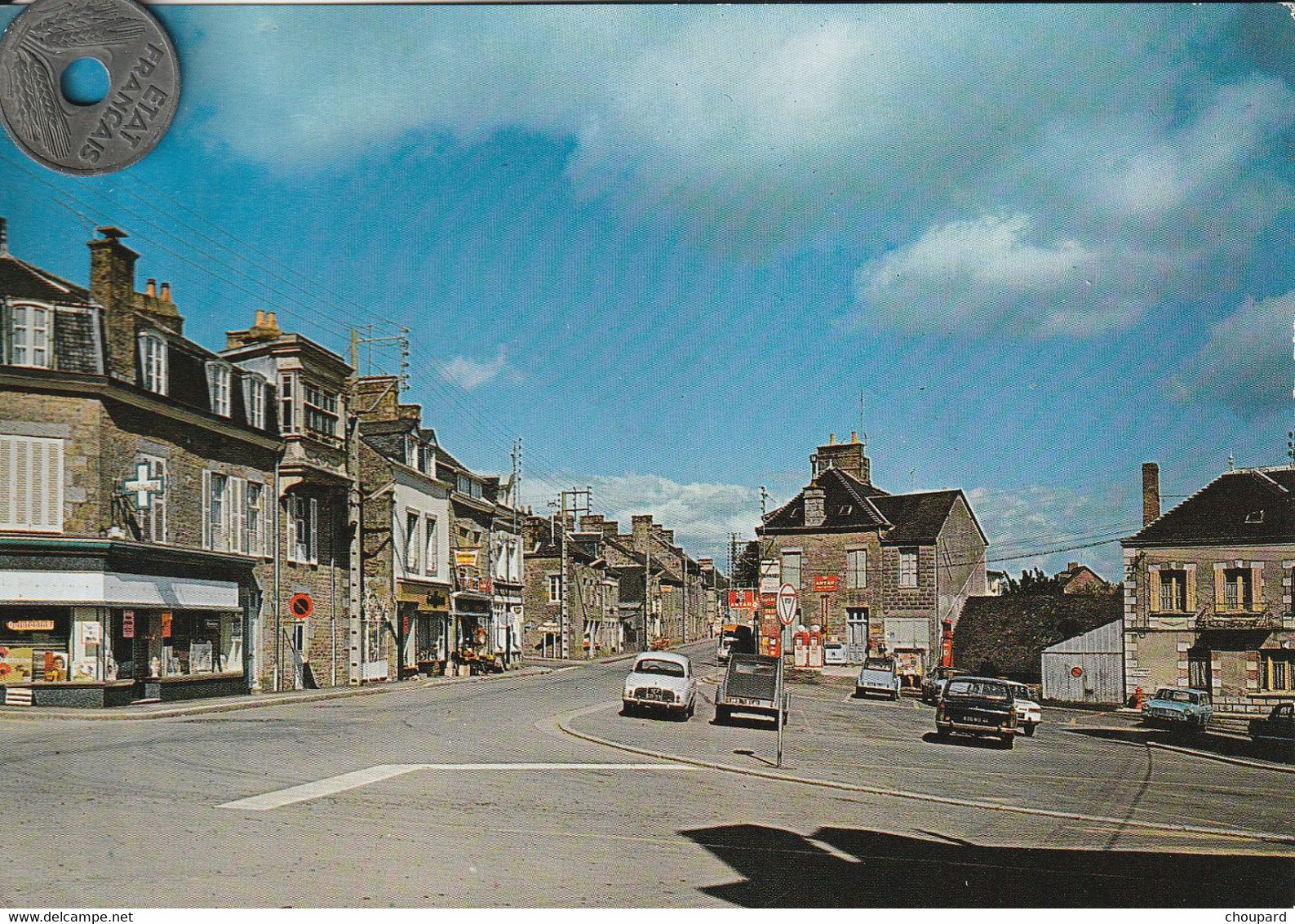 53 - Carte Postale Moderne De Gorron  Place Du Général Barabé - Gorron