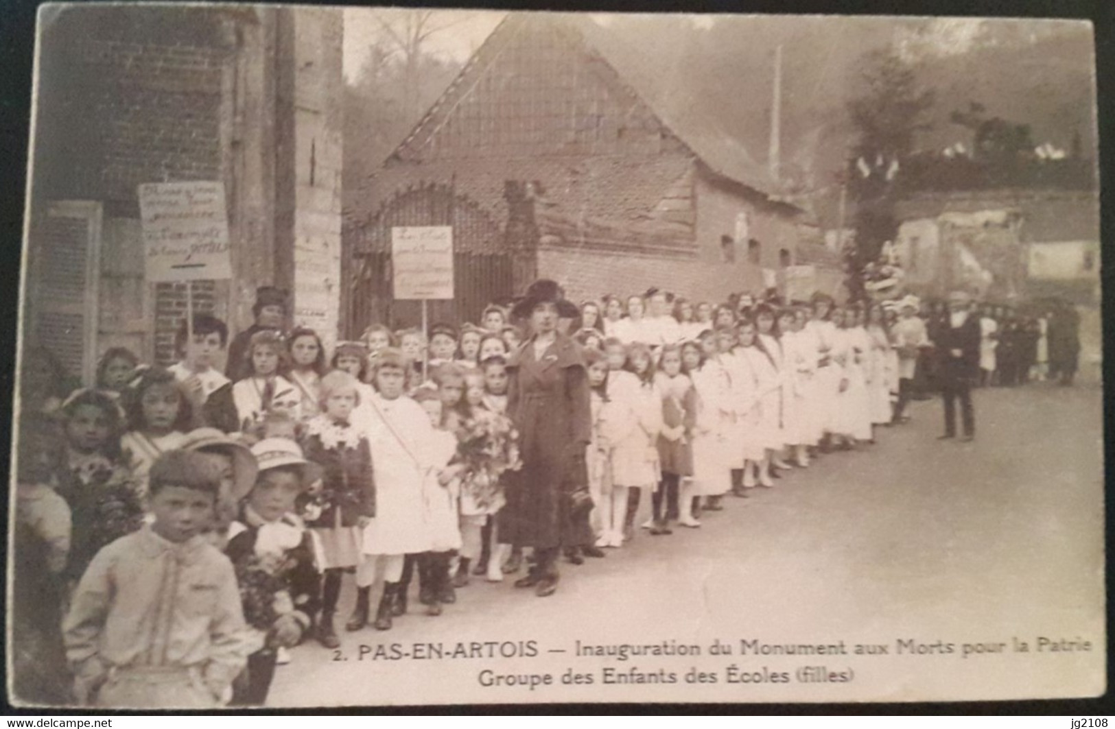 Carte Postale Pas En Artois Inauguration Du Monument Aux Morts Pour La Patrie Groupe D'enfants Des écoles (filles) 1926 - Andere & Zonder Classificatie