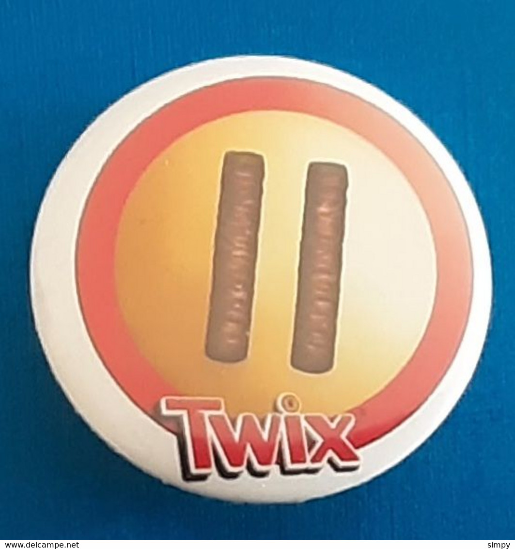 TWIX Cokolada  Chocolade Factory Badge Pin - Food