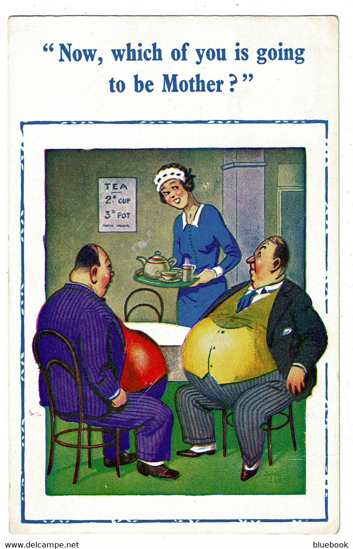 Ref 1485 - 1959 Donald McGill Comic Postcard - Waitress & Two Fat Men - Who Will Be Mother - Fumetti