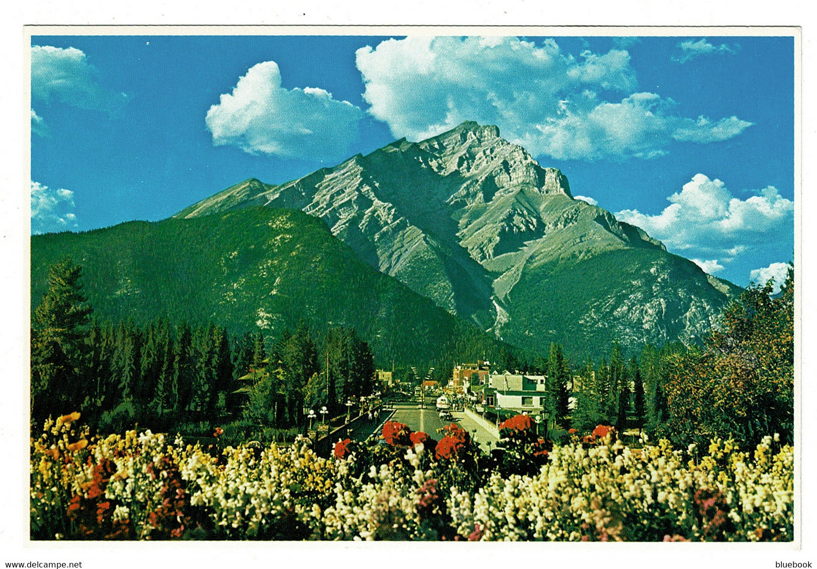 Ref 1486 - 3 X Postcards - Banff Canada - Banff