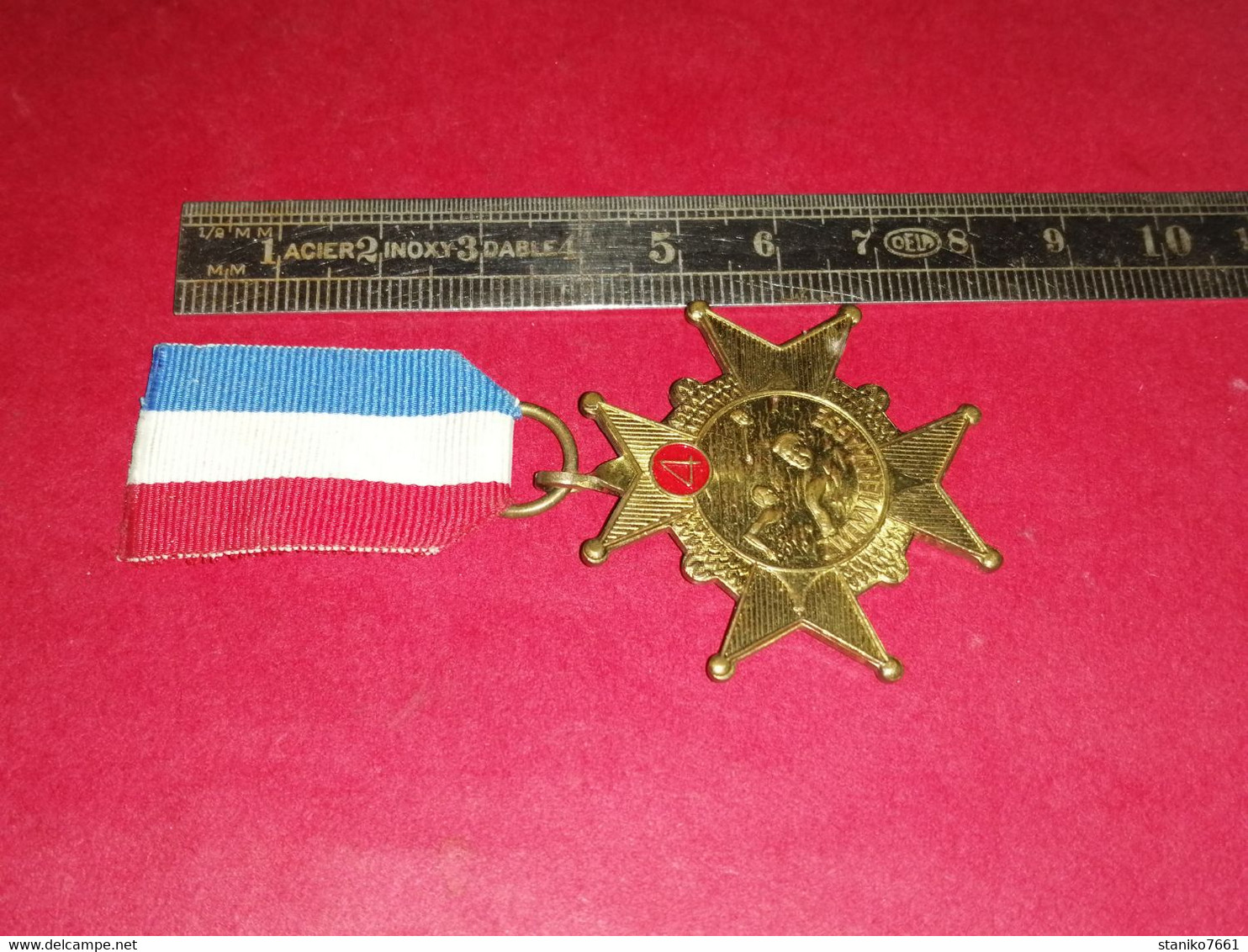 Médaille Française De Récompense à Identifiée Non Nettoyée - Profesionales / De Sociedad