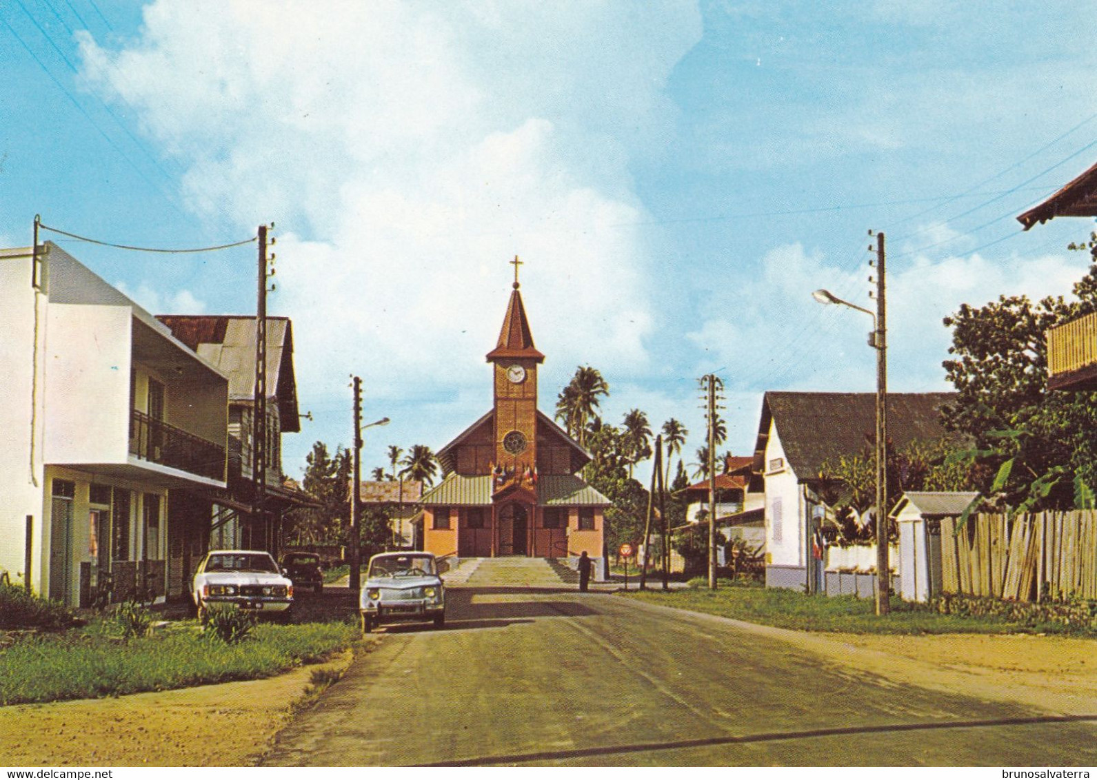 GUYANE FRANCAISE - SAINT-LAURENT DU MARONI - La Place De L'église - Saint Laurent Du Maroni