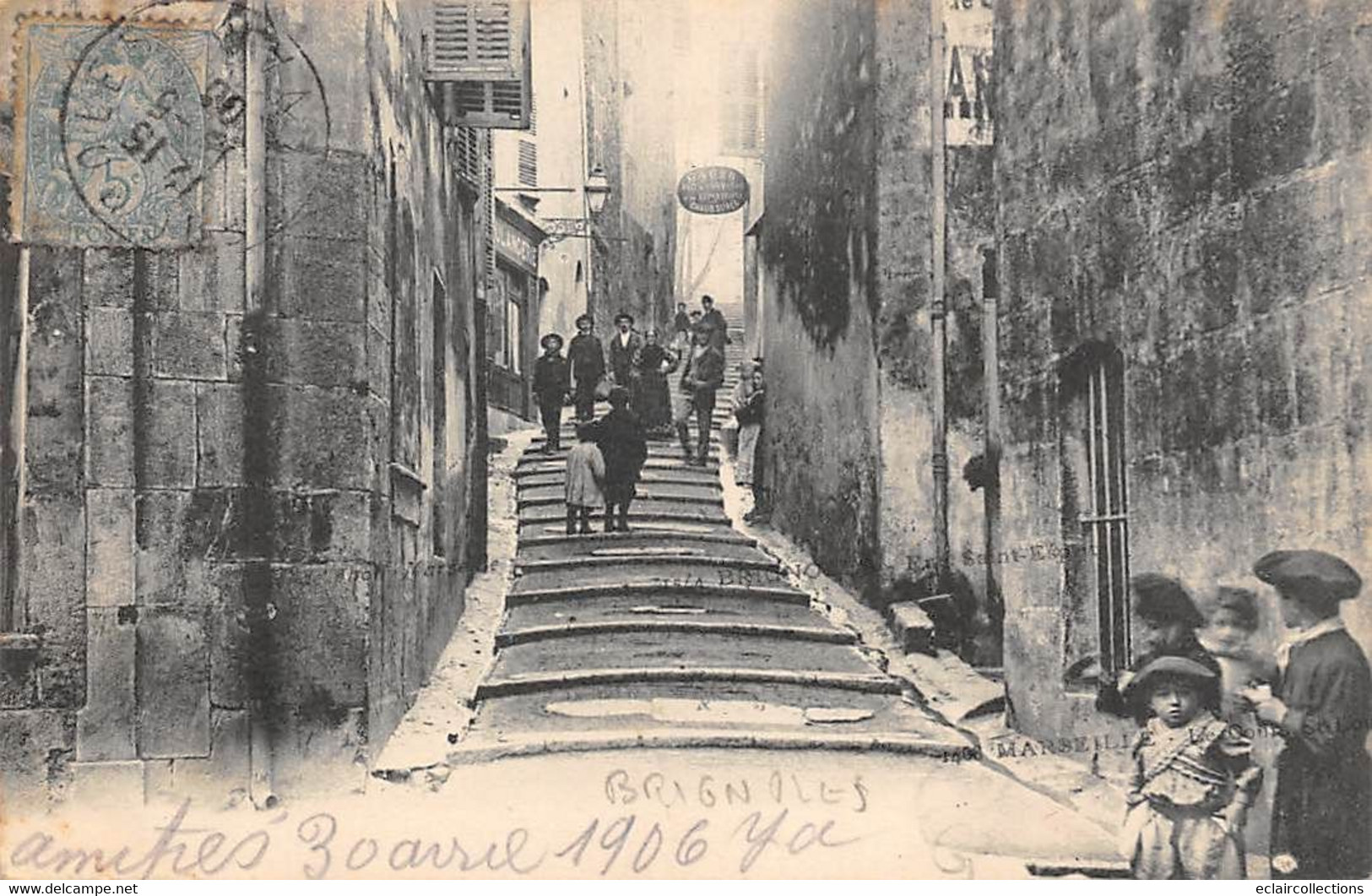 Brignoles        83         Une Rue  Et Escalier   ( Voir Scan) - Brignoles