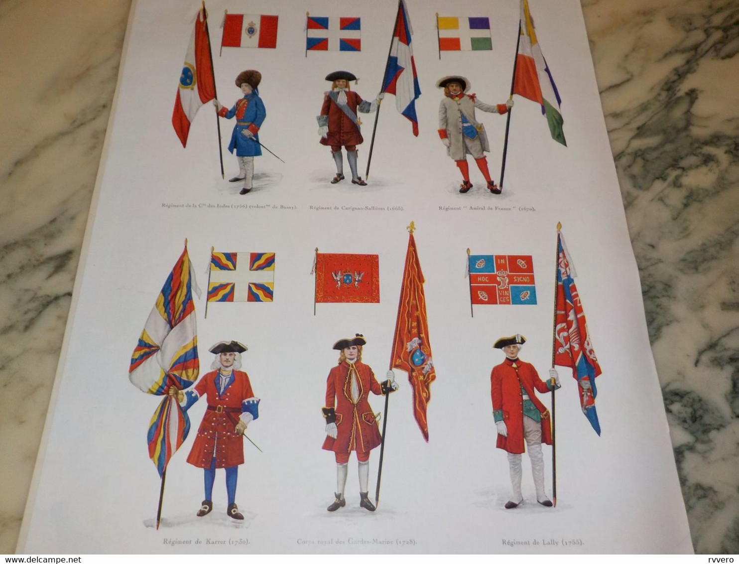 DRAPEAUX ET UNIFORMES DES REGIMENTS COLONIAUX - Vlaggen