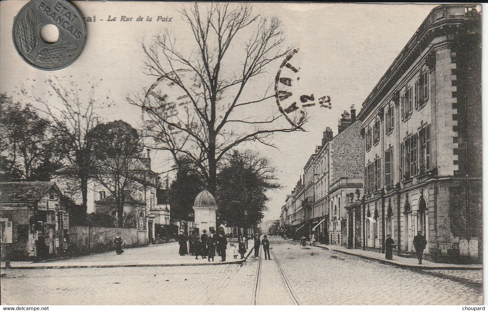 53 -  Carte Postale Ancienne De   LAVAL   La Rue De La Paix - Laval