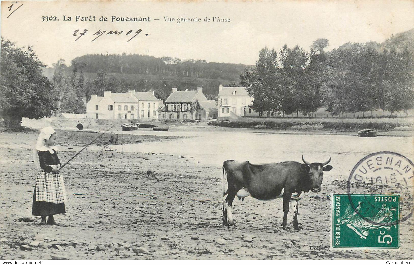 CPA 29 Finistère La Foret De Fouesnant Vue Générale De L'Anse Fillette Vache Costumes - Fouesnant