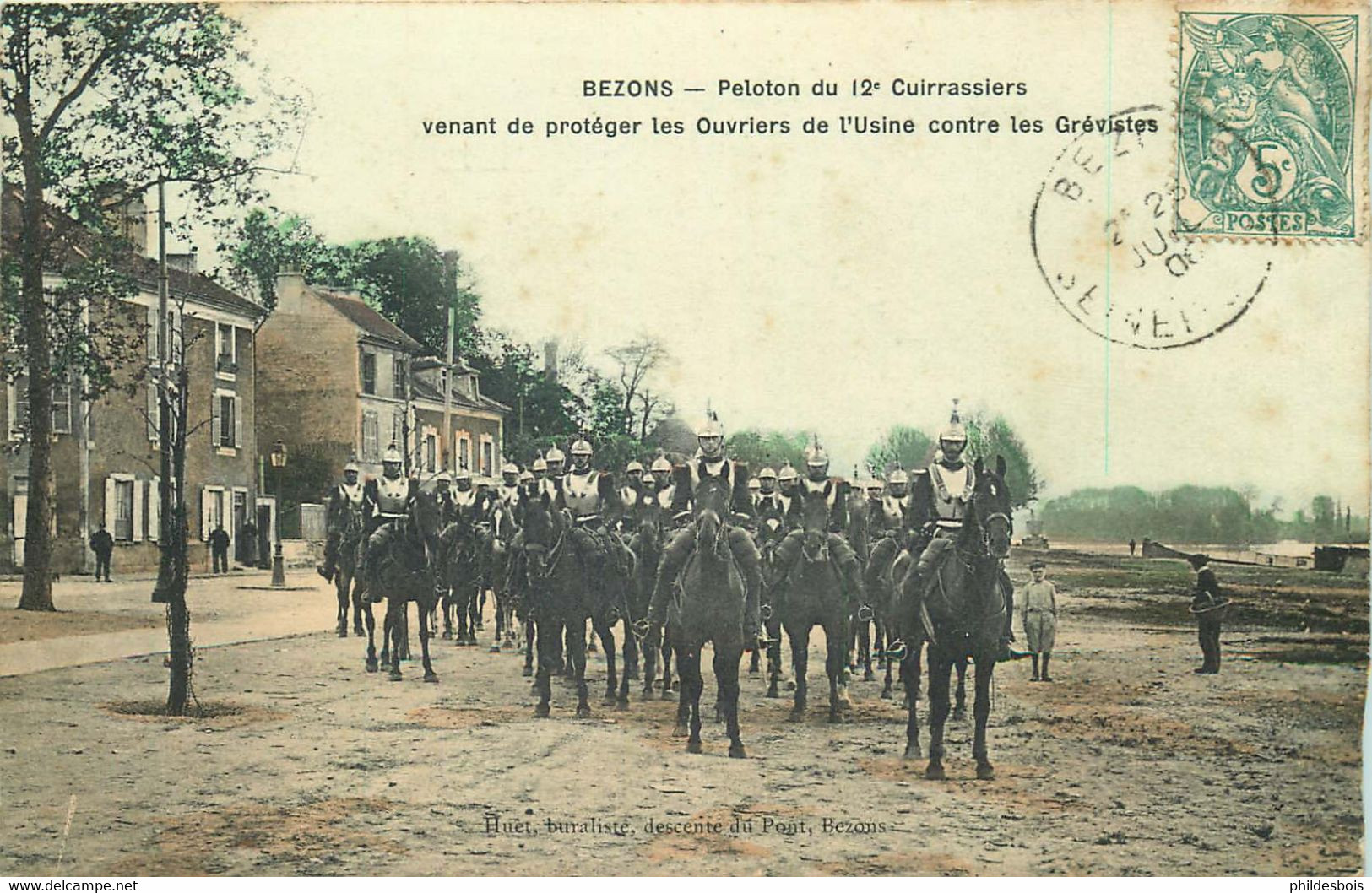 VAL D'OISE   BEZONS  Peleton Du 12e Cuirrassiers Venant Proteger Les Ouvriers De L'usine - Bezons