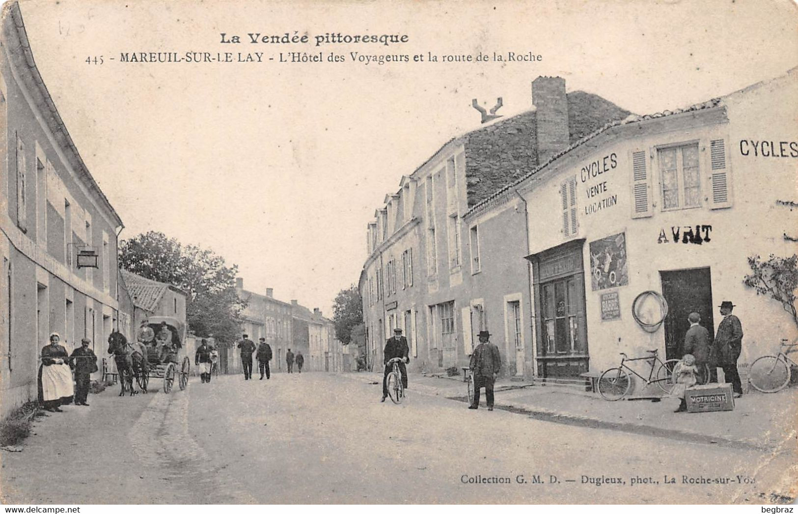 MAREUIL SUR LAY      HOTEL DES VOYAGEURS  COIFFEUR  MARCHAND DE CYCLES - Mareuil Sur Lay Dissais