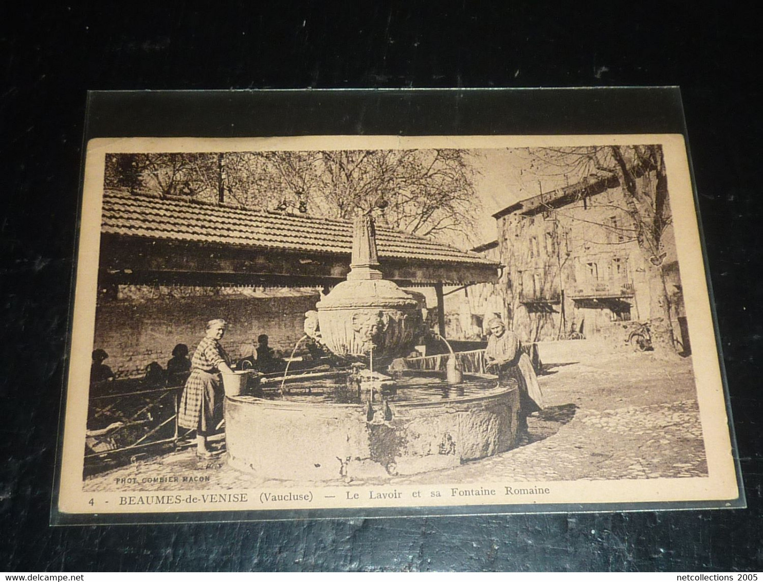 BEAUMES-DE-VENISE - LE LAVOIR ET SA FONTAINE ROMAINE - 84 VAUCLUSE (C.T) - Beaumes De Venise