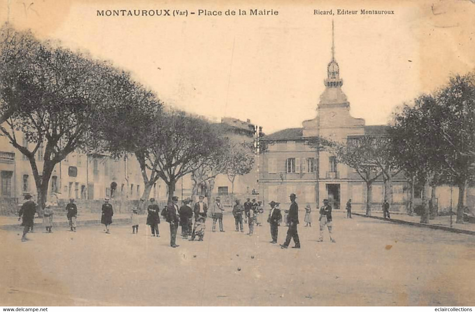 Montauroux       83         Place De La Mairie. Joueurs De Pétanque       ( Voir Scan) - Montauroux