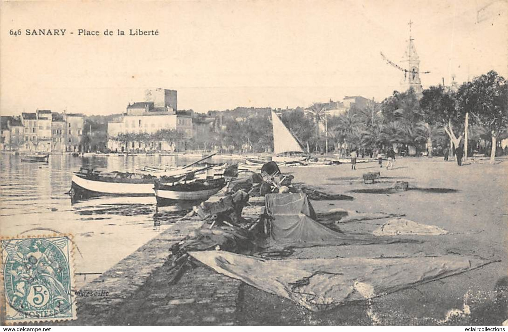 Sanary Sur Mer       83        Place De La Liberté     N° 646  (voir Scan) - Sanary-sur-Mer