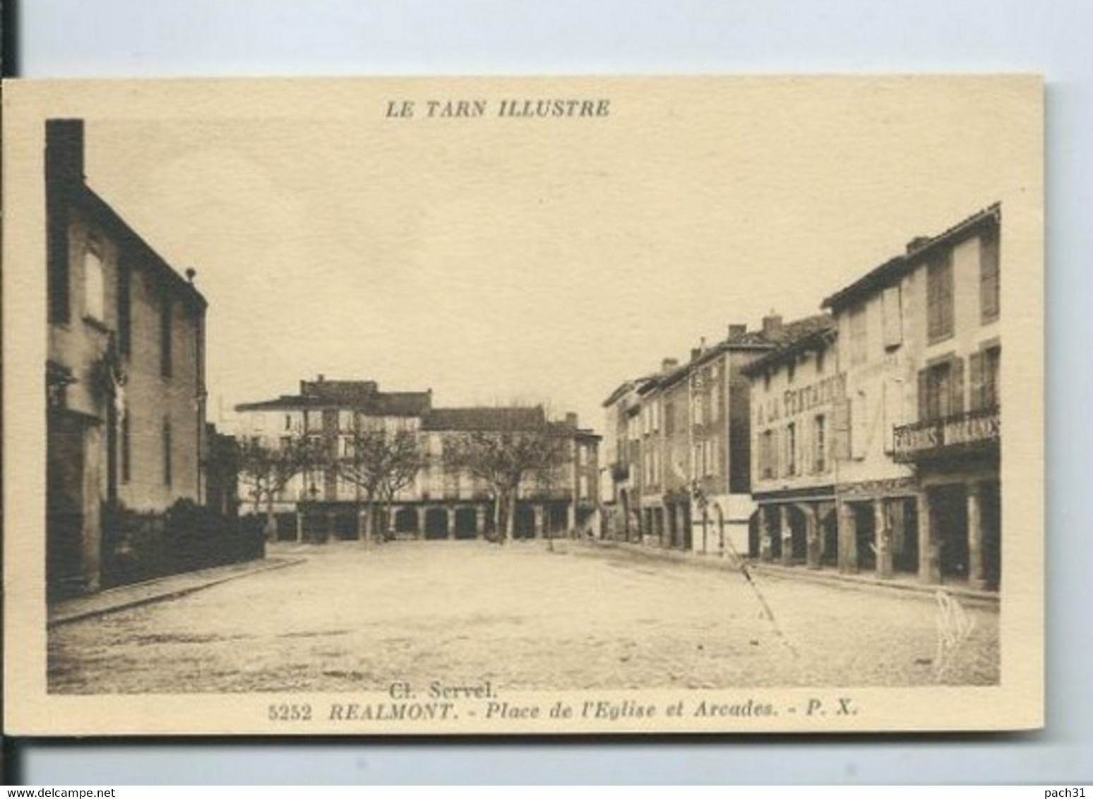 Réalmont  Tarn   L'Eglise Et  Arcades - Realmont