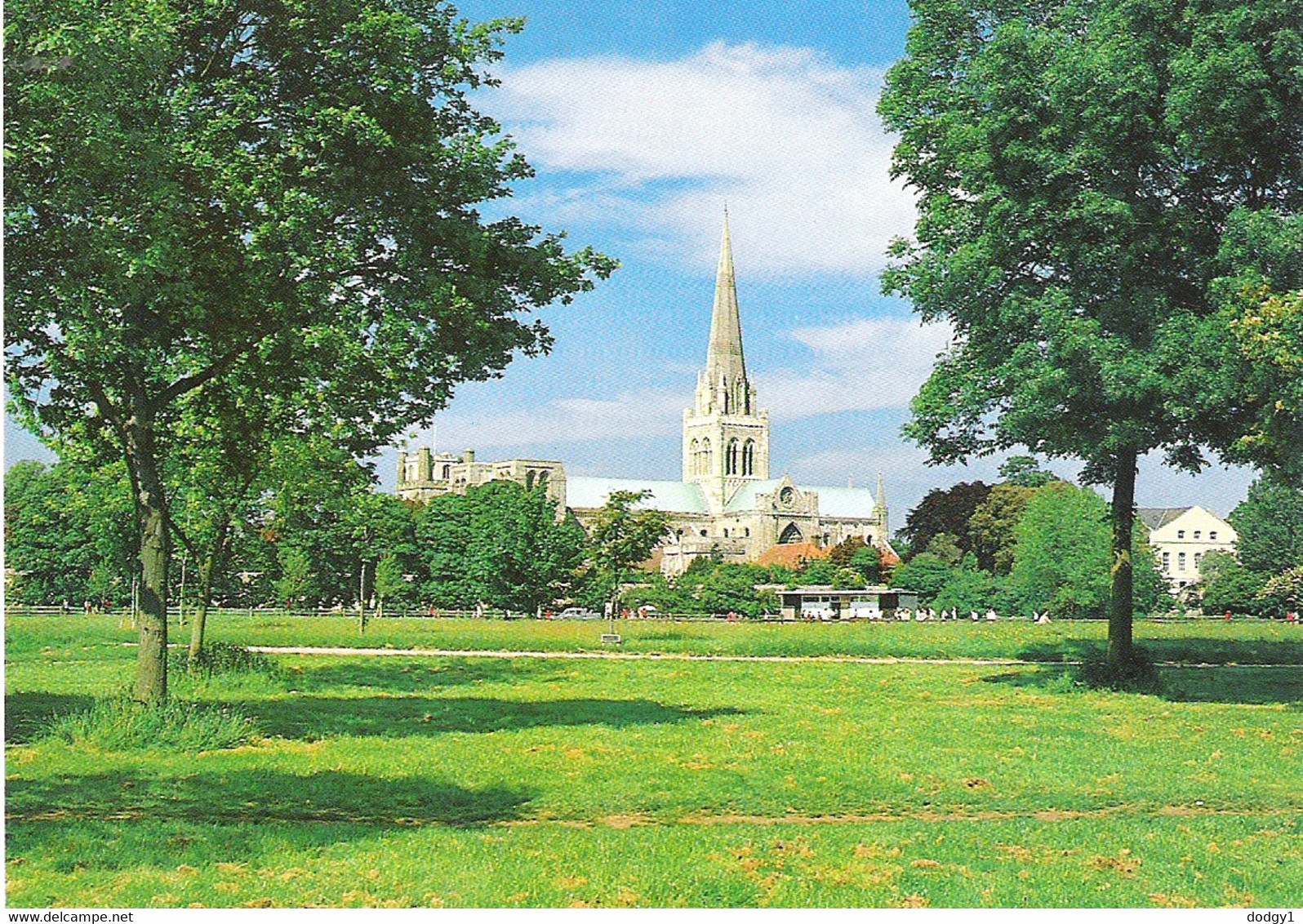 CHICHESTER CATHEDRAL, CHICHESTER, SUSSEX. ENGLAND. UNUSED POSTCARD C3 - Chichester