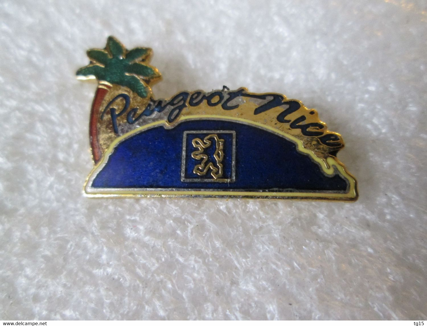 PIN'S    PEUGEOT  NICE  Email Grand Feu  (petits Defauts De Dorure) - Peugeot