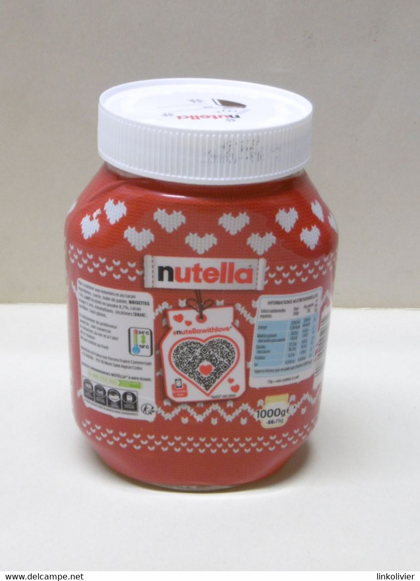 Pot De NUTELLA Vide - Motif : Pot De Nutella Tricoté Sur Fond Rouge Et Coeurs Blancs - Nutella