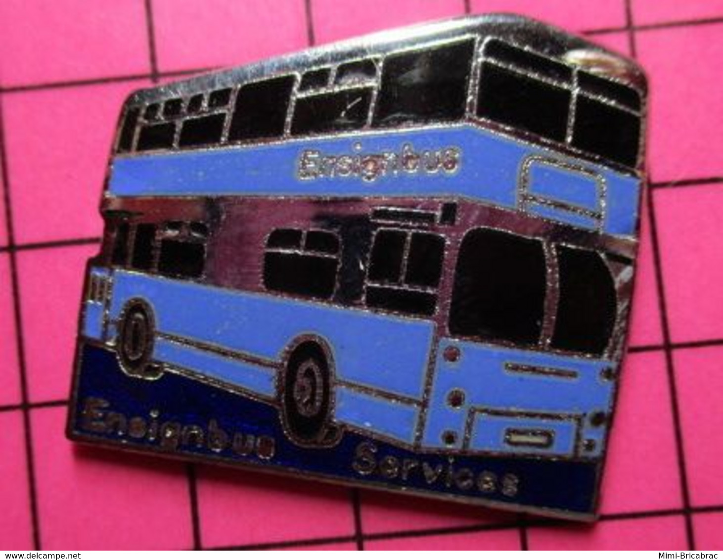 SP02 Pin's Pins / Beau Et Rare / THEME : TRANSPORTS / BRITANNIQUE BLEU ET NOIR URBAIN AUTOBUS By Jove ! - Transportation