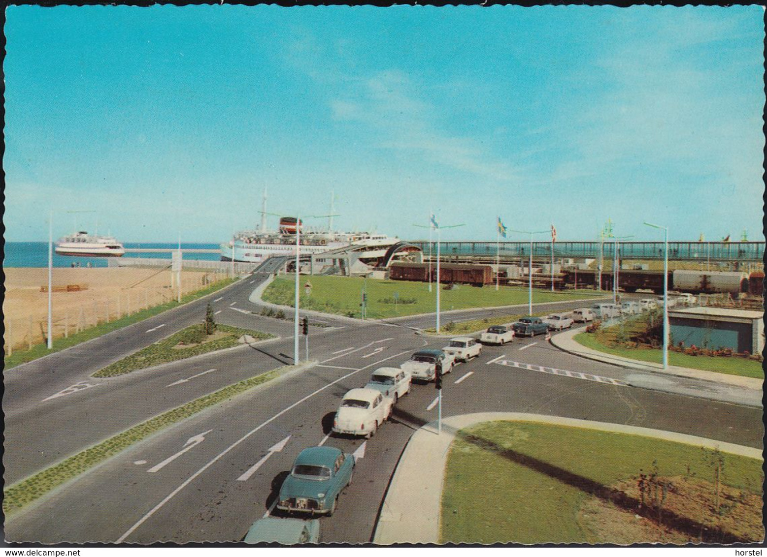 D-23769 Insel Fehmarn - Fährbahnhof Puttgarden - Eisenbahn - Cars - Volvo - Opel - Renault - US Car - Fehmarn