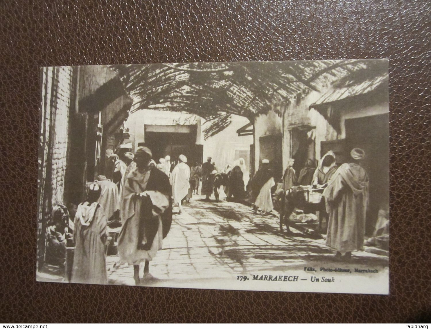 AFRIQUE DU NORD : 3 Cartes (MAROC : MARRAKECH UN SOUK,TUNIS : Rue HALFAOUINE,TUNISIE : OUED BAYECH). - Collezioni E Lotti