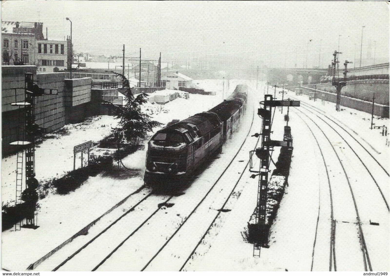 CHARLEROI OUEST Le 12.01.1982 - Locomotive 5105 - N'a Pas Circulé - Charleroi