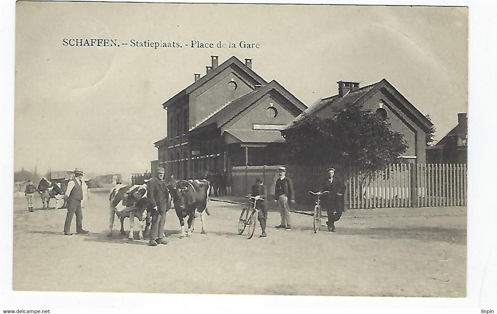 Diest    -Schaffen    Statieplein      Place De Gare - Diest