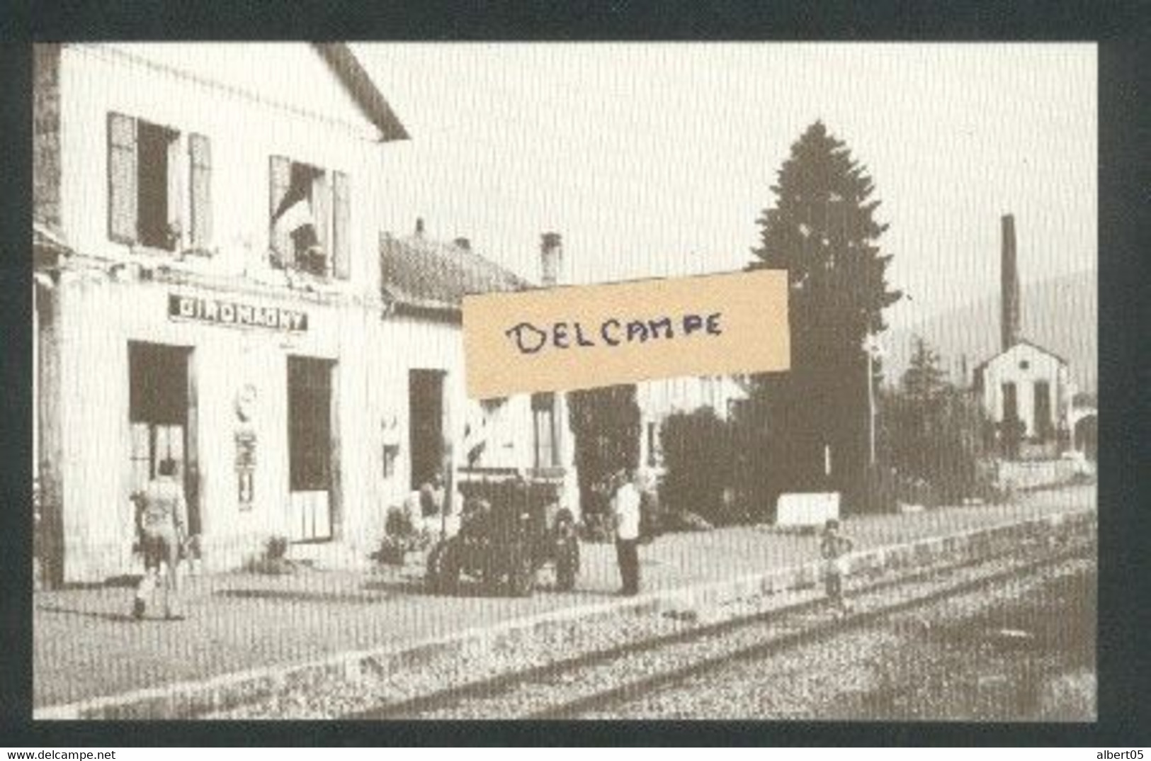 90 - Giromagny -La Gare  - Voiture - Reproduction - Giromagny