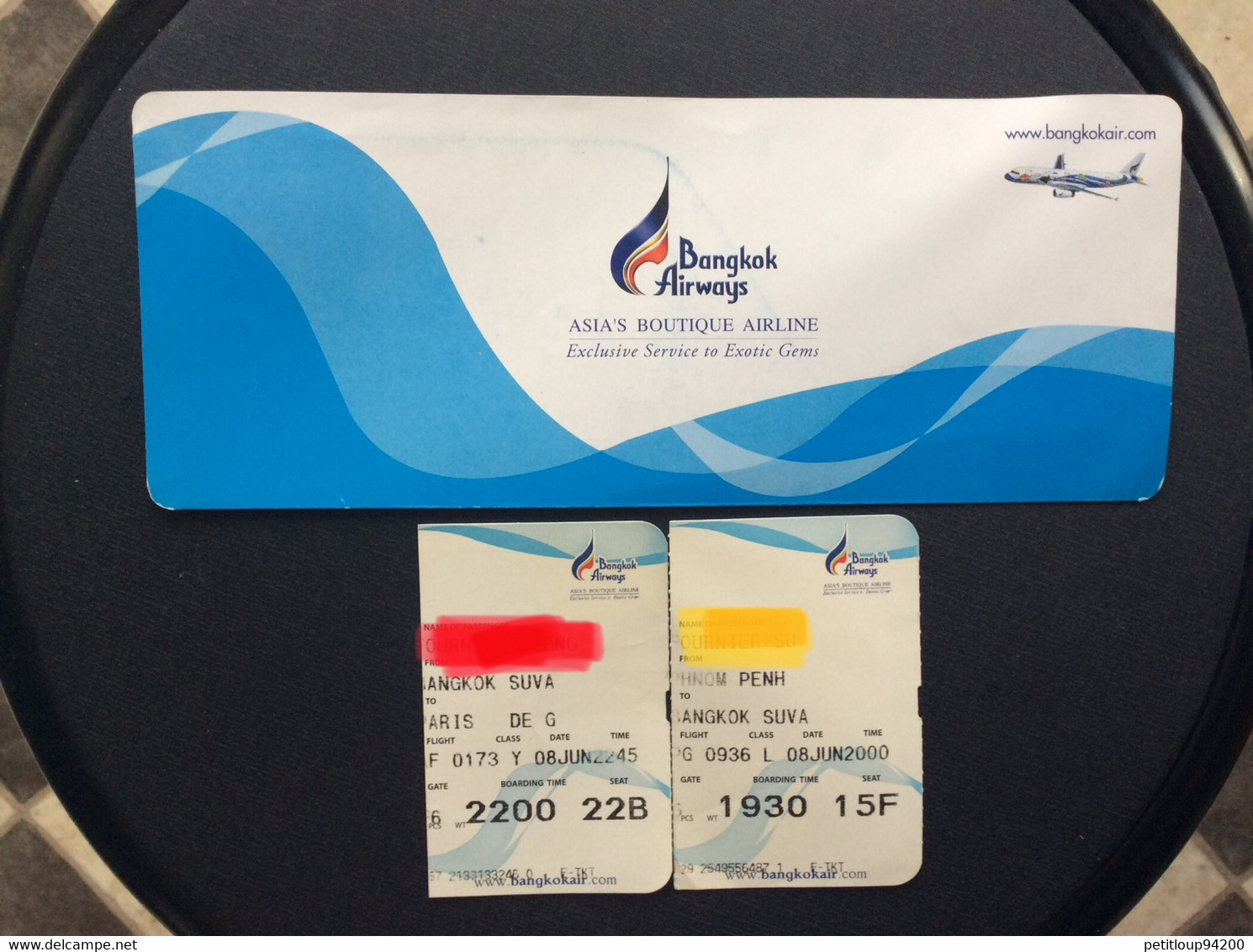 2 CARTES D’EMBARQUEMENT + POCHETTE  Phnom Penh-Bangkok-Paris  BANGKOK AIRWAYS - Tarjetas De Embarque