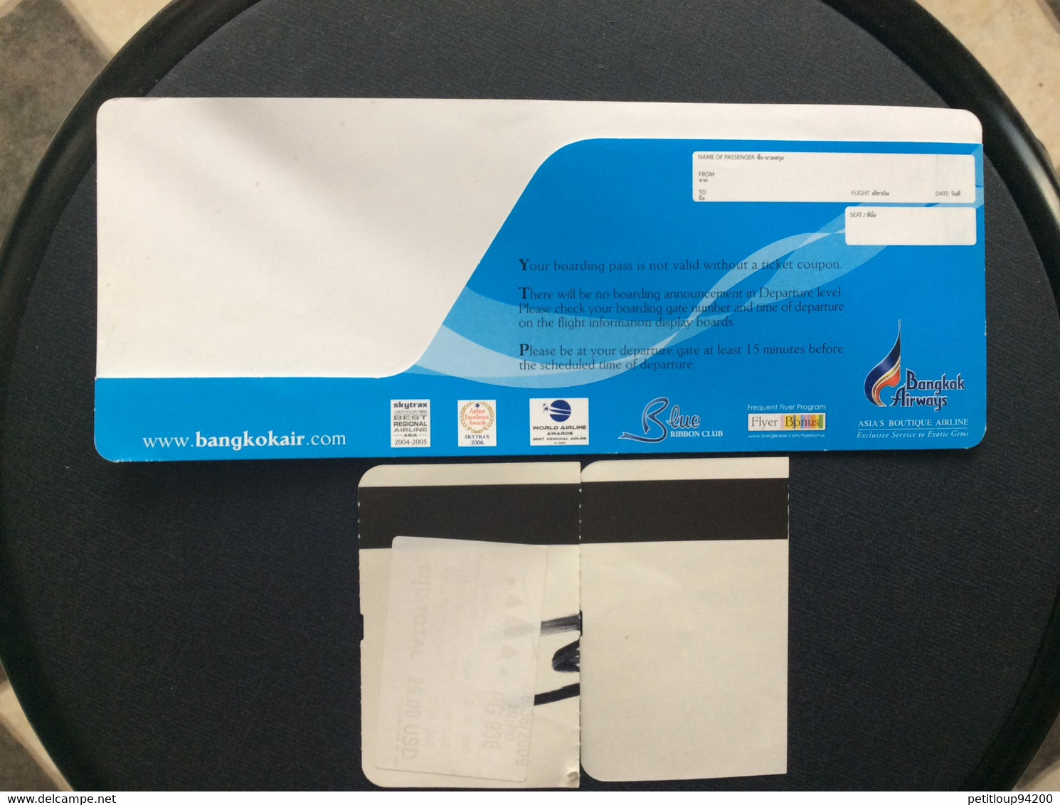 2 CARTES D’EMBARQUEMENT + POCHETTE  Phnom Penh-Bangkok-Paris  BANGKOK AIRWAYS - Boarding Passes